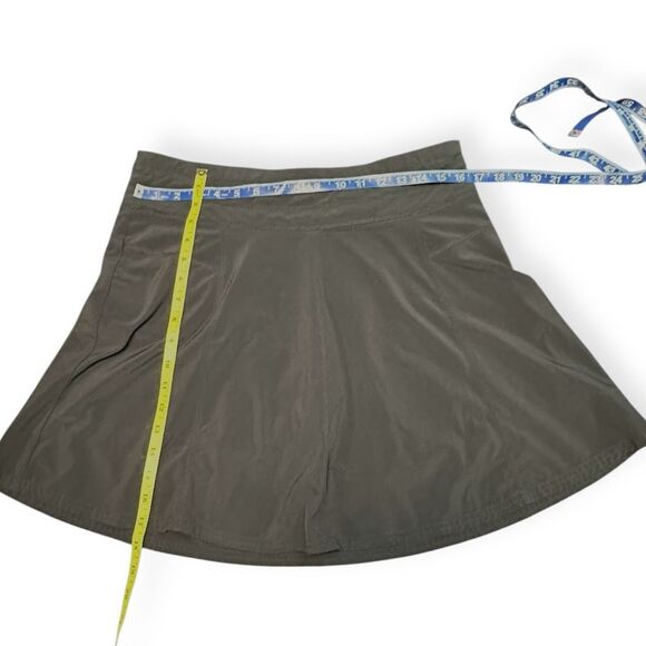 ATHLETA Women’s Black All Day Skort Built-In Shorts Active Tennis Golf Size 10 S - Picture 7 of 8